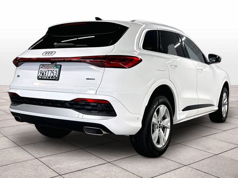 Used 2025 Audi Q5 Premium AWD/4WD image 14
