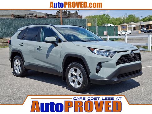 Used 2021 Toyota RAV4 XLE w/ Convenience Package AWD/4WD image 1