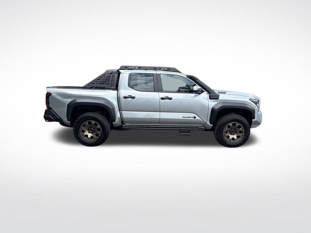 Used 2025 Toyota Tacoma 4x4 Double Cab Hybrid image 4