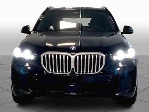 New 2026 BMW X5 xDrive50e w/ Executive Package image 3