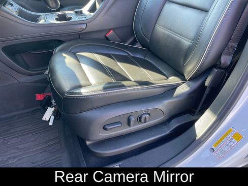 Used 2022 GMC Acadia Denali w/ Denali Ultimate Package image 14