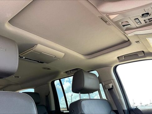 Used 2015 GMC Yukon XL Denali w/ Touring Package AWD/4WD image 27