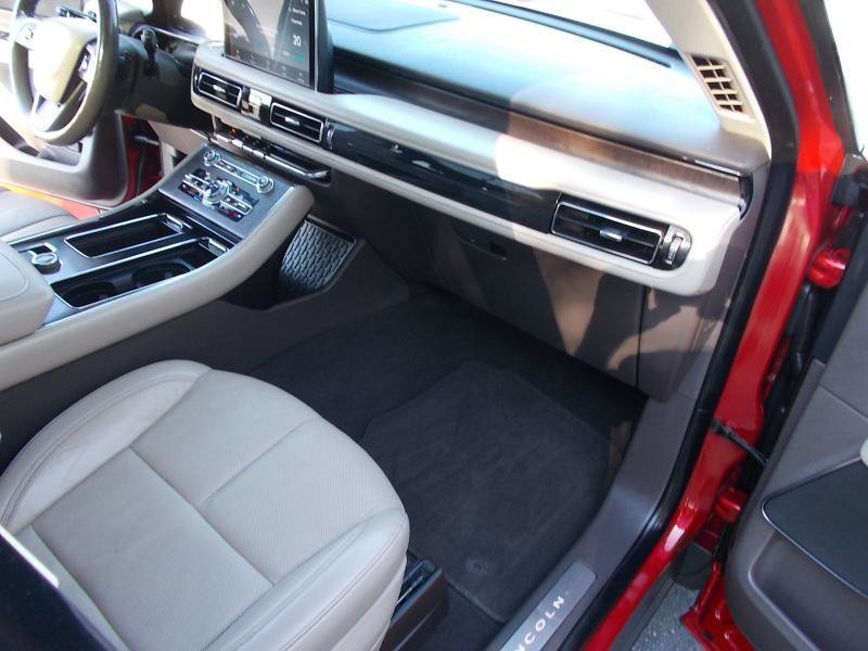 Used 2020 Lincoln Aviator Reserve w/ Equipment Group 201A AWD/4WD image 21