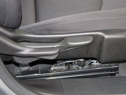 Used 2024 Chevrolet Malibu LT image 24