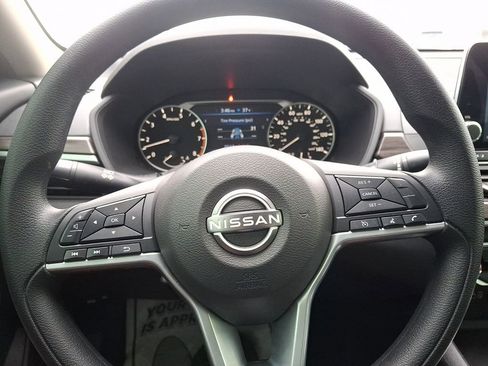 Certified 2025 Nissan Altima 2.5 SV image 18