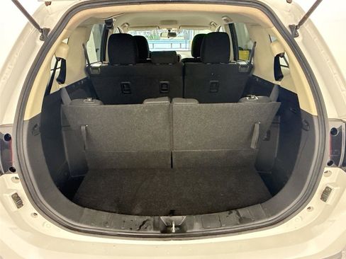 Used 2018 Mitsubishi Outlander SE image 12