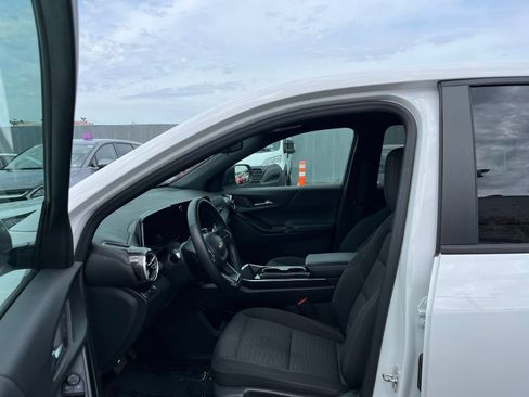 Used 2025 Chevrolet Equinox LT FWD image 27