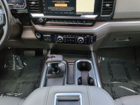 Used 2022 GMC Sierra 1500 SLT w/ SLT Premium Plus Package AWD/4WD image 18