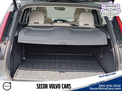 Certified 2026 Volvo XC40 B5 Plus AWD/4WD image 8