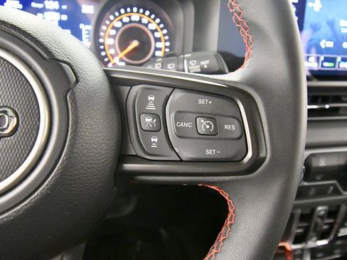 Used 2024 Jeep Wrangler Unlimited Rubicon image 19