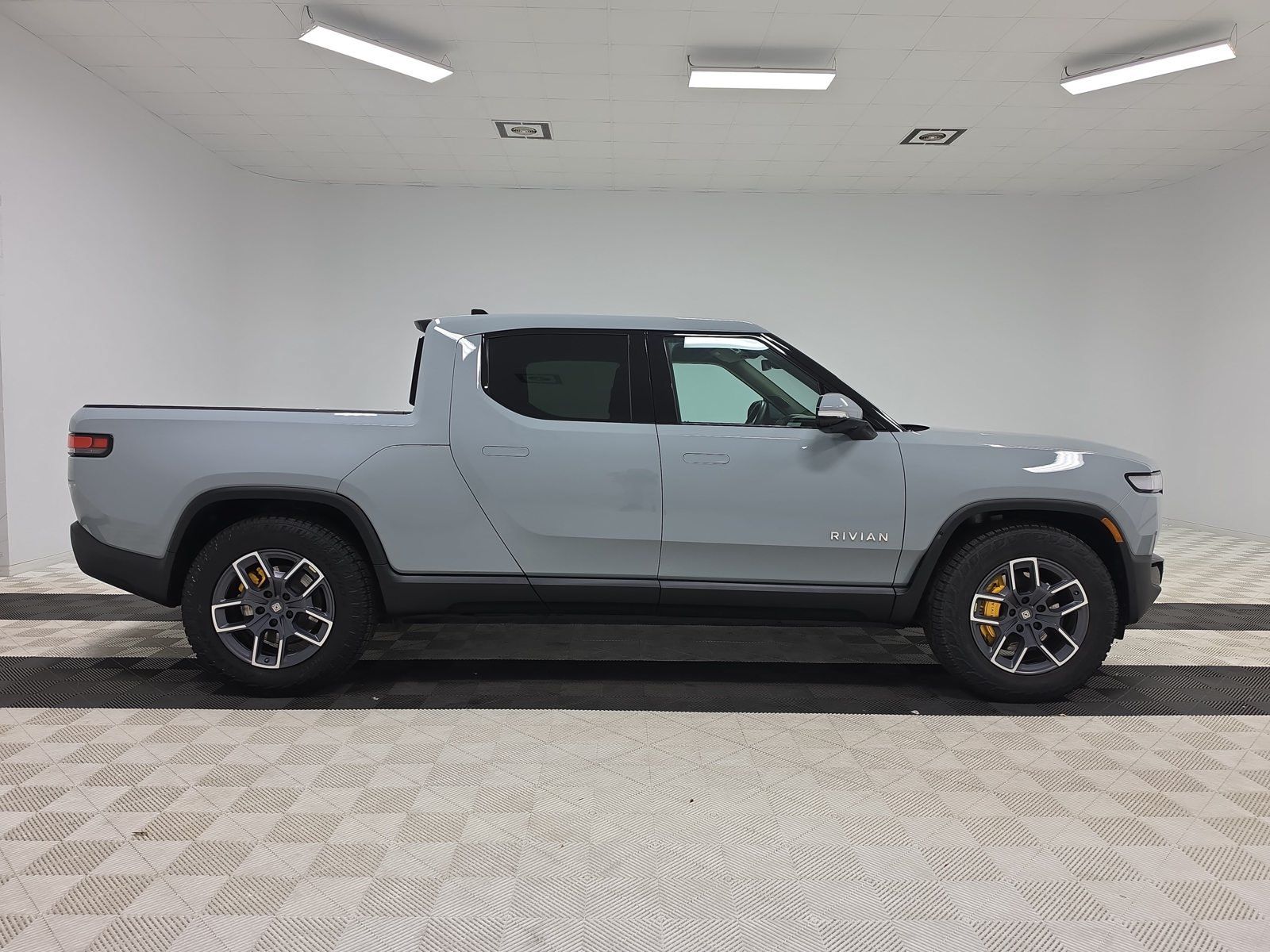 Used 2023 Rivian R1T Adventure Quad AWD/4WD image 6