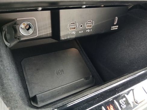 Used 2023 Jeep Wagoneer Series III w/ Preferred Equipment Group AWD/4WD image 31