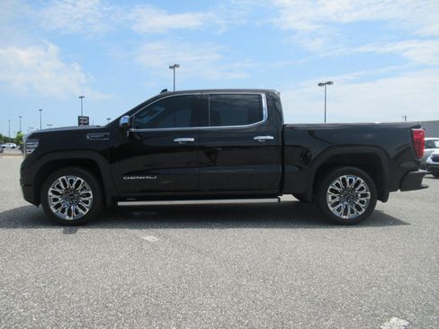 Used 2024 GMC Sierra 1500 Denali Ultimate AWD/4WD image 4