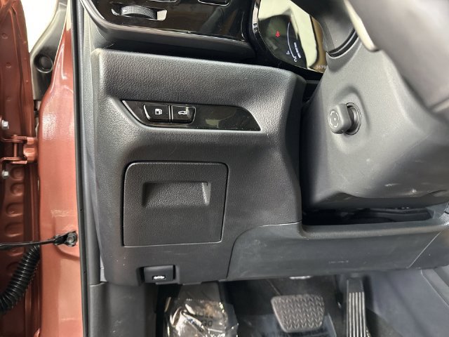 Certified 2025 Lexus NX 350h AWD w/ Rear Seat Package image 17