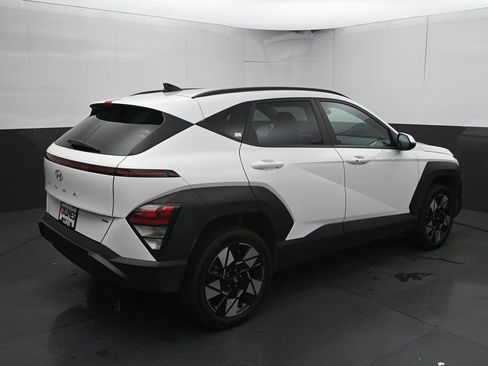 Used 2024 Hyundai Kona SEL AWD/4WD image 12