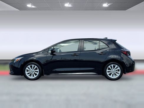 Used 2025 Toyota Corolla SE w/ SE Package FWD image 2