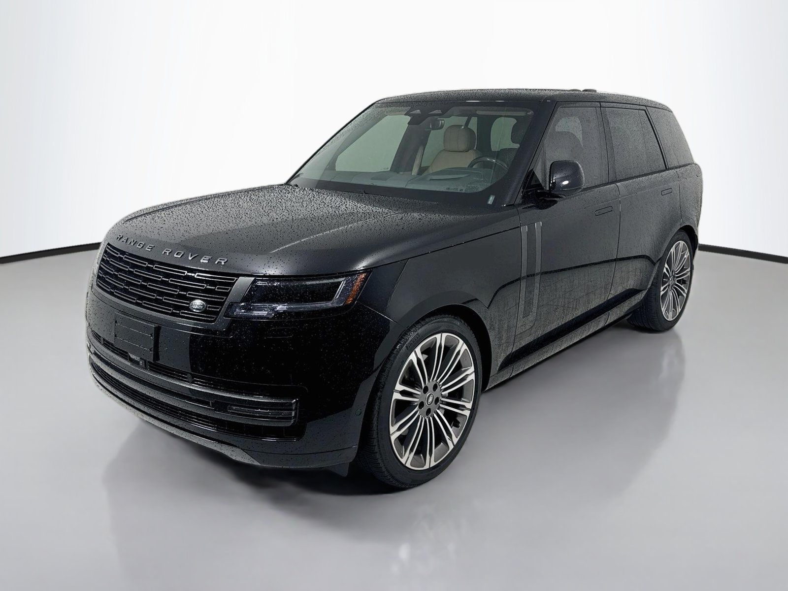 Used 2025 Land Rover Range Rover SE AWD/4WD image 3
