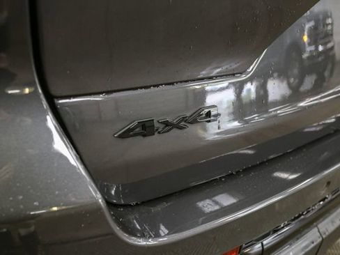 Used 2023 Jeep Grand Cherokee Altitude AWD/4WD image 10