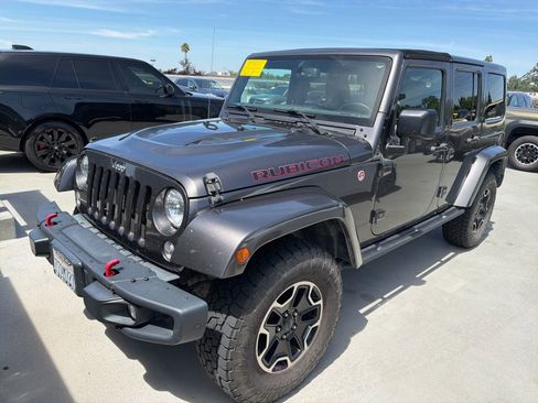 Used 2016 Jeep Wrangler Unlimited Rubicon AWD/4WD image 2