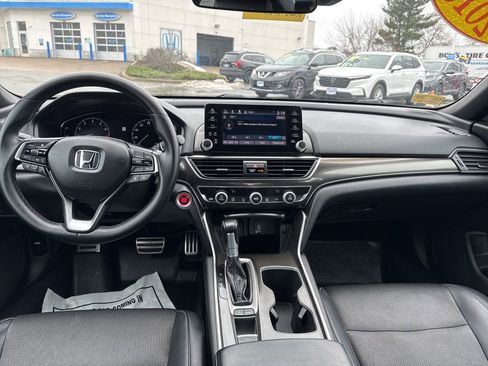 Used 2018 Honda Accord Sport image 21