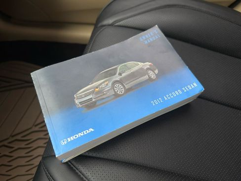 Used 2012 Honda Accord LX image 25
