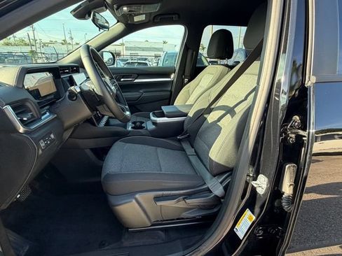 Certified 2025 GMC Terrain Elevation w/ Black Edition AWD/4WD image 12