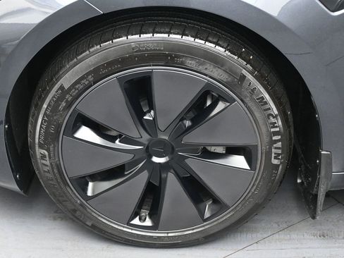 Used 2025 Tesla Model 3 Long Range image 34