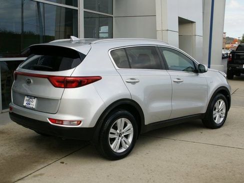 Used 2019 Kia Sportage LX w/ LX Popular Package image 3