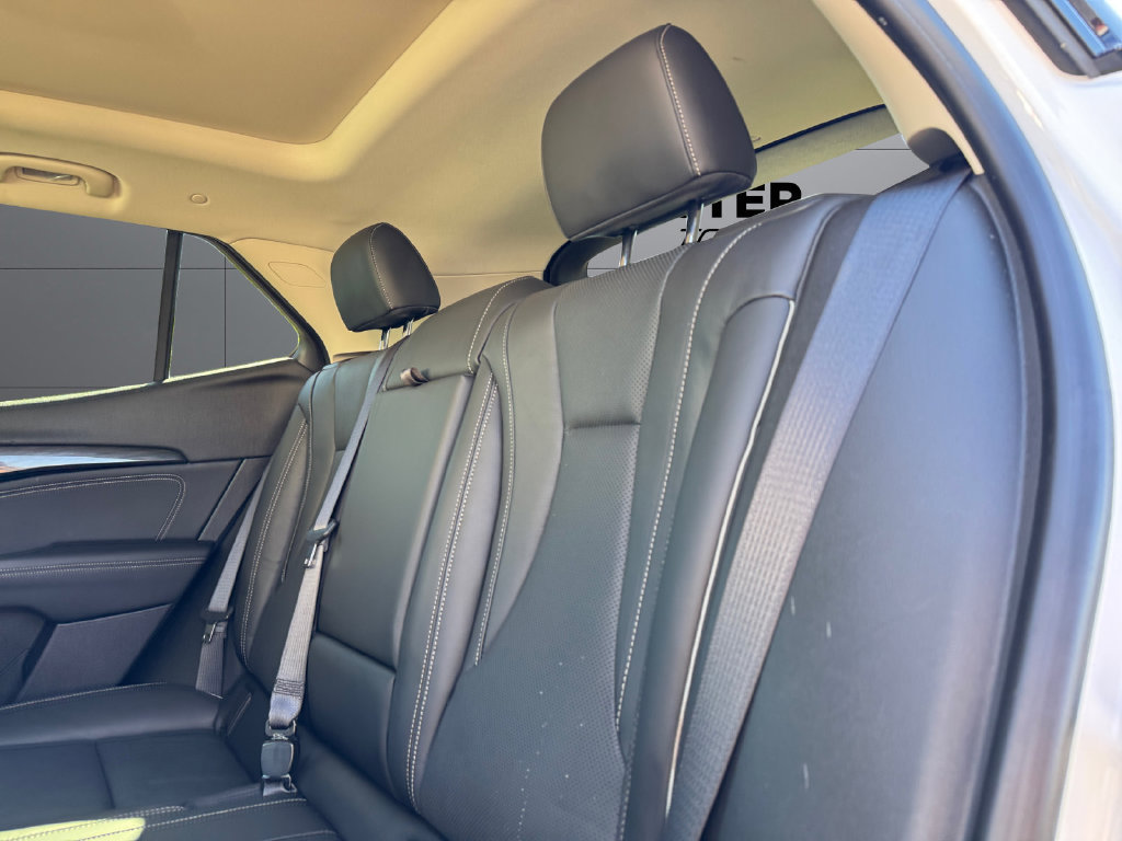Used 2021 Buick Envision Essence w/ Sport Touring Package AWD/4WD image 18
