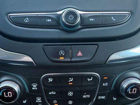 Certified 2024 Chevrolet Equinox LT AWD/4WD image 32