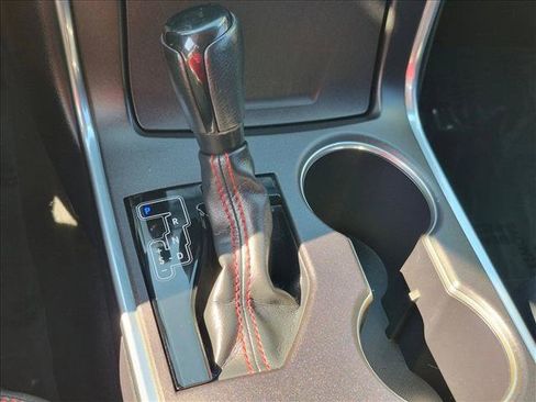 Used 2015 Toyota Camry SE FWD image 12