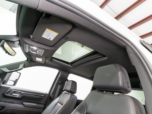 Used 2024 GMC Sierra 2500 AT4 w/ Technology Package image 20