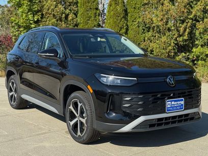 New 2025 Volkswagen Tiguan SE