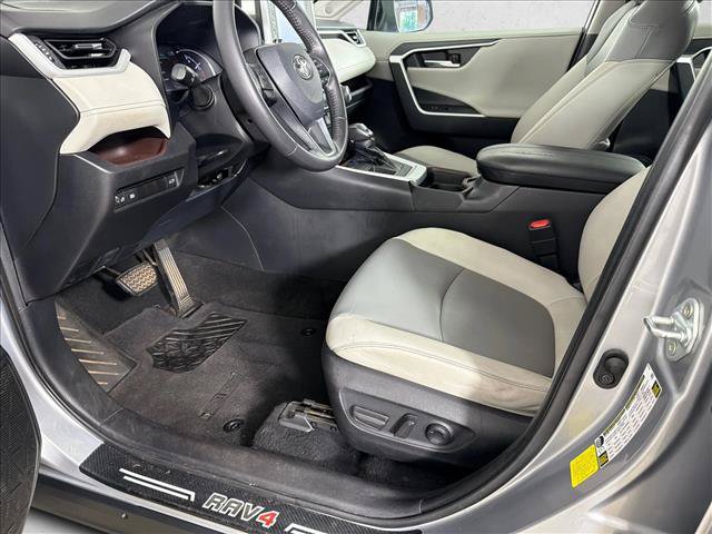 Used 2021 Toyota RAV4 Limited FWD image 11