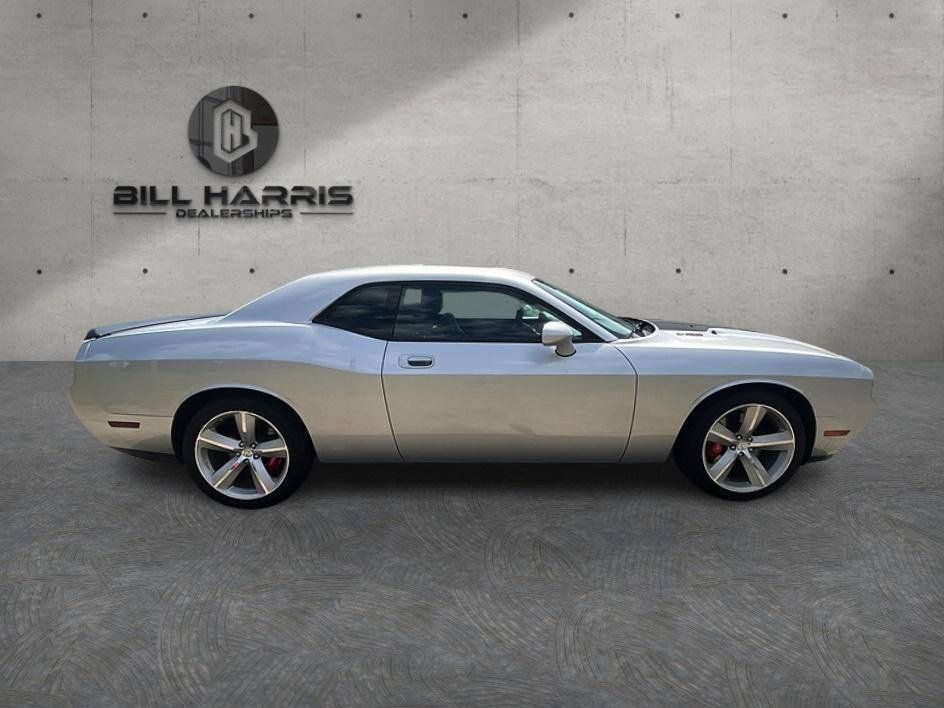 Used 2009 Dodge Challenger SRT8 w/ SRT Option Group II RWD image 4