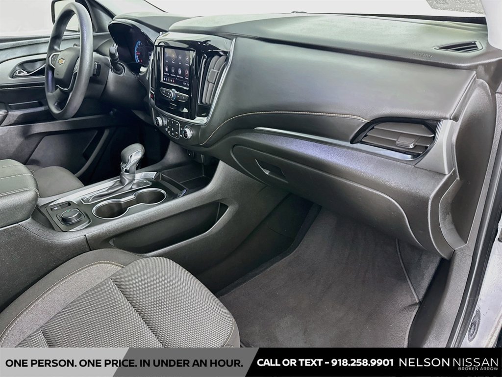Used 2021 Chevrolet Traverse LS w/ LPO, Blackout Package FWD image 28