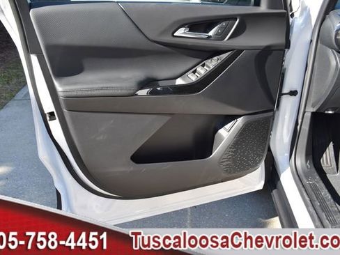New 2026 Chevrolet Equinox LT w/ Convenience Package II FWD image 13