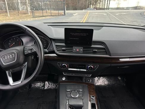 Used 2019 Audi Q5 2.0T Premium w/ Convenience Package AWD/4WD image 14