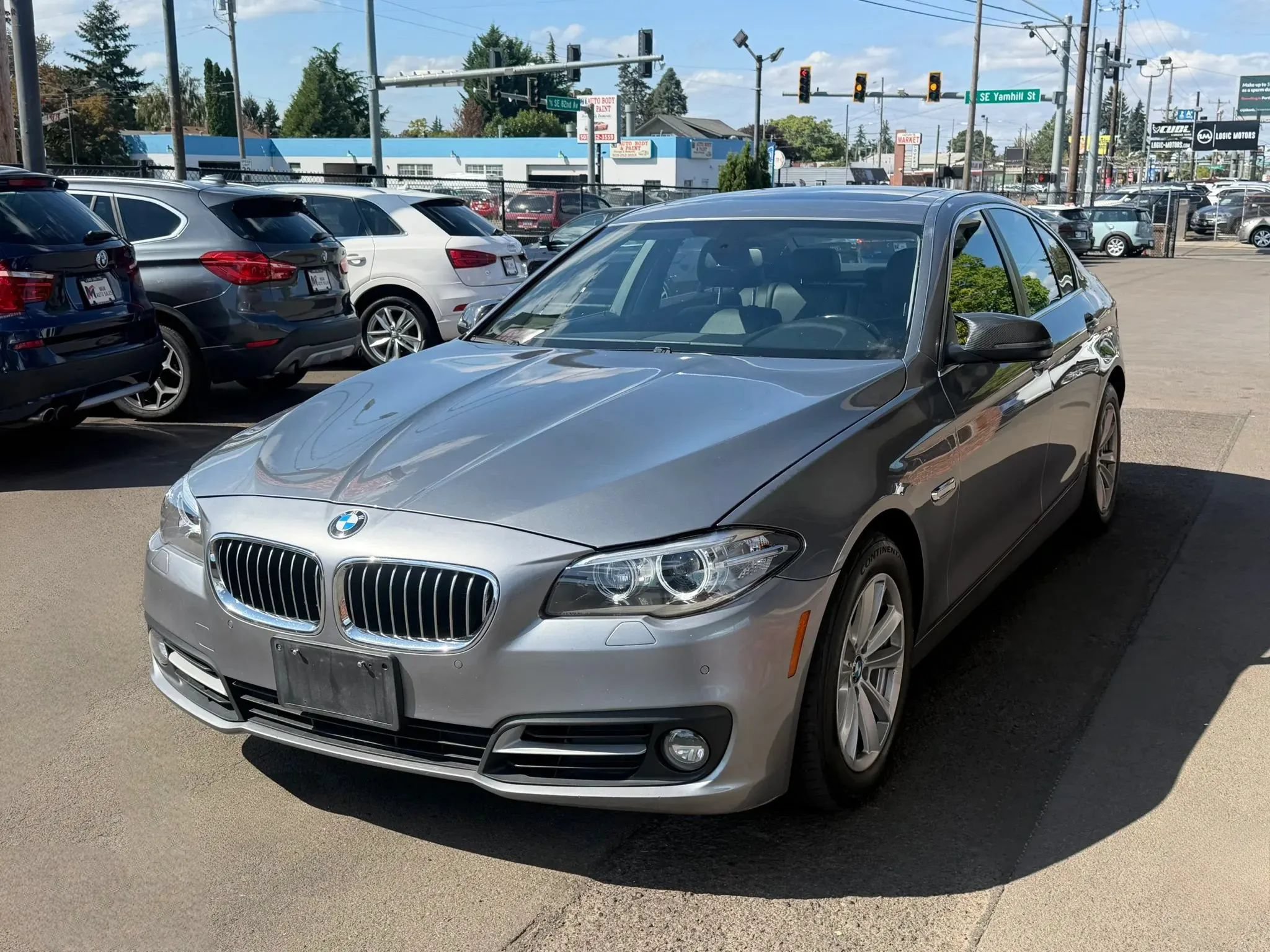 Used 2016 BMW 528i xDrive Sedan AWD/4WD image 10