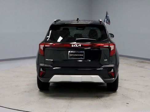 Used 2025 Kia Seltos EX image 12