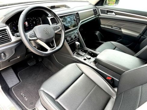 Used 2023 Volkswagen Atlas SE image 13