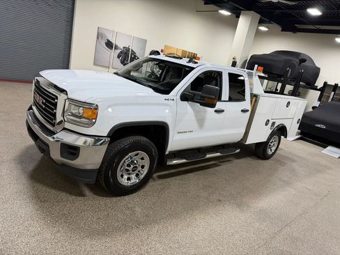 Used 2017 GMC Sierra 2500 4x4 Double Cab w/ Sierra Convenience Package image 12