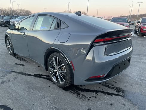 Used 2023 Toyota Prius XLE image 4