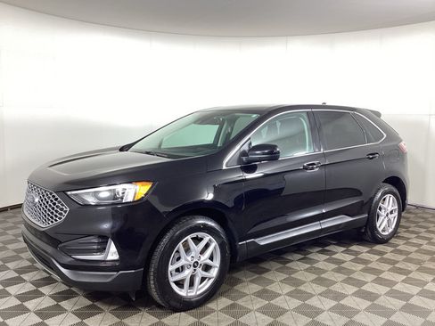 Certified 2023 Ford Edge SEL w/ Convenience Package AWD/4WD image 5