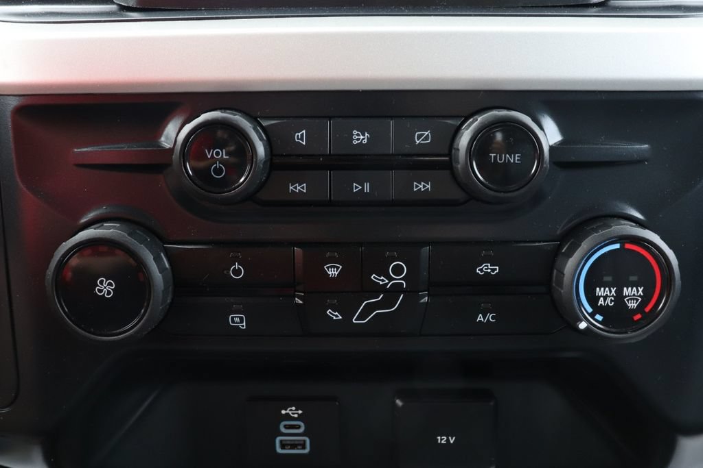 Used 2024 Ford F550 2WD Regular Cab Super Duty image 17