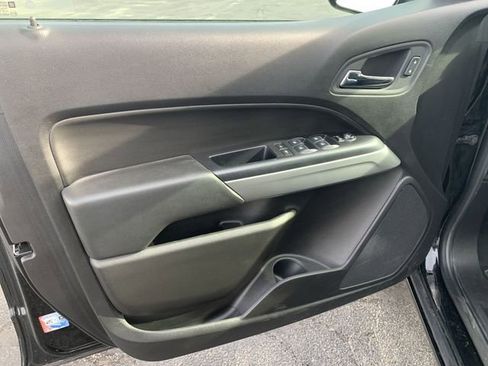 Used 2019 Chevrolet Colorado LT w/ Redline Special Edition AWD/4WD image 19