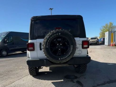 Used 2023 Jeep Wrangler Sport AWD/4WD image 7