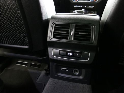 Used 2023 Audi Q5 2.0T Premium Plus AWD/4WD image 12