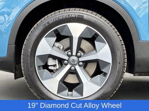 Certified 2025 Volvo XC40 B5 Plus image 25