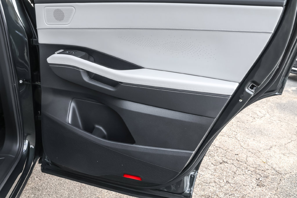 New 2027 Volkswagen Atlas SEL R-Line AWD/4WD image 38